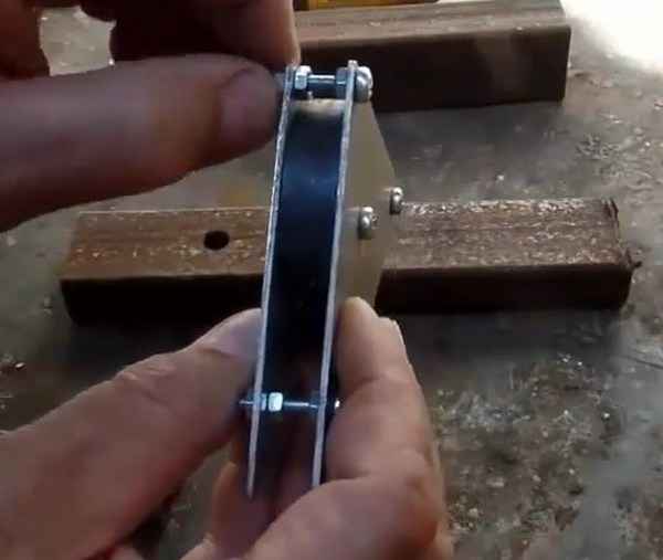 Как сделать магнитный угольник для сварки своими руками